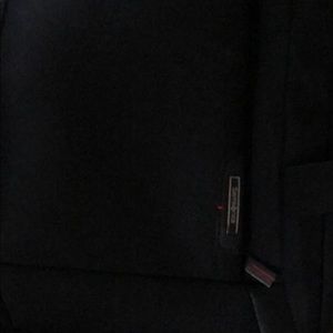 Meet your Posher, Derek